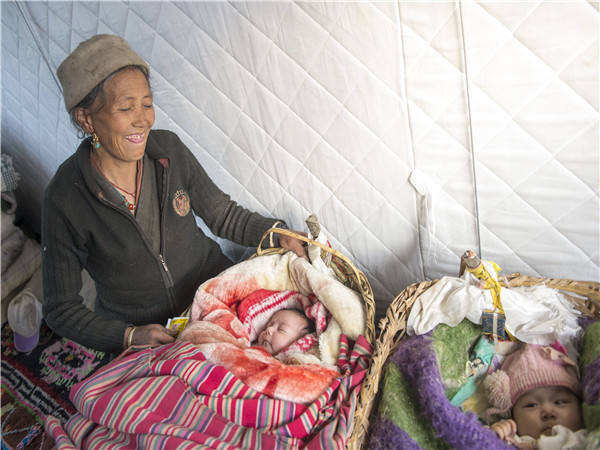 】新华社记者西藏灾区影像冰球突破平台【凤凰涅槃(图2) 】新华社记者西藏灾区影像冰球突破平台【凤凰涅槃(图2)