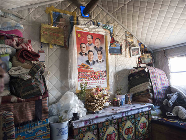 】新华社记者西藏灾区影像冰球突破平台【凤凰涅槃(图3) 】新华社记者西藏灾区影像冰球突破平台【凤凰涅槃(图3)